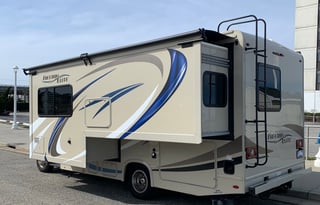 "Tiny" 2019 Thor Motor Coach Freedom Traveler 24HE