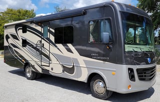 Holiday Rambler Admiral 32H