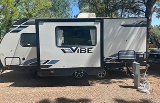 2021 Forest River Vibe M-21BH - Sleeps 6