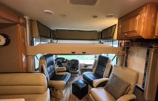 2016 Thor Motor Coach Palazzo 33.2