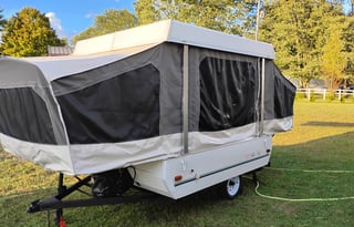 1999 Coleman The Destiny Series Taos