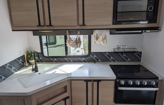 2021 Cruiser Radiance Ultra light 28BH