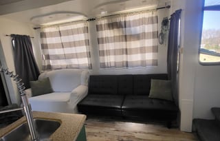 2011 Heartland Cyclone 300C