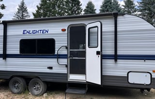 2022 Gulf Stream Enlighten Enlighten 25BH