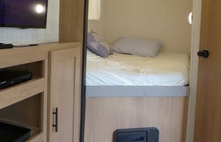 All-Inclusive Experience - 34' 2022 Avenger 27DBS