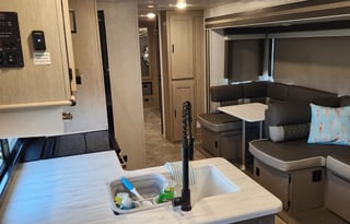 "HULK" 2023 37ft Forest River Wildwood 31KQBTSX