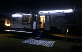 Spacious 5th Wheel— Perfect for Families