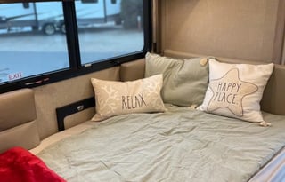 20*NEW*2022 LUXURY Mercedes - Sleeps 6 - Great MPG