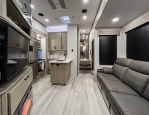 Grand Design Momentum G-Class 350G