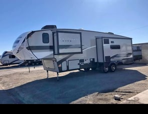 Coachmen RV Chaparral 336TSIK