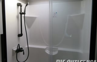 Luxury Nashville area RV Rental - Sleeps 6