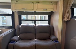 Stress free Luxury Camping/Fully Stocked