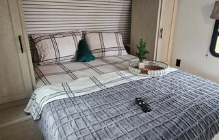Spacious Shasta I-5–Sleeps 10 | Triple A/C & Bunks