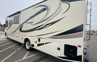 Precept 34G Pride of Ownership!