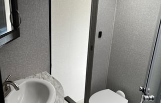 2022 Shasta RVs Phoenix Lite 30BH *Bunkhouse*