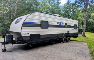 Salem FSX | Awesome toy hauler with large deck