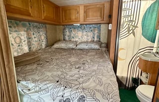 Salome - 2008 Coachman Freelander 24