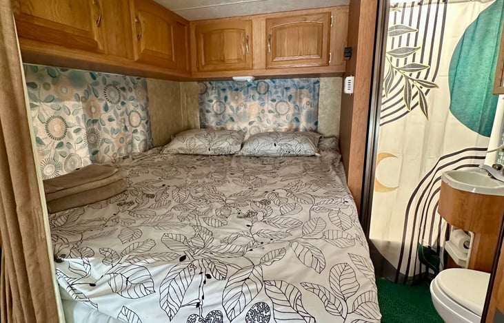 Master bed (very comfortable)