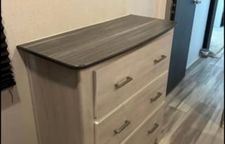 Four Paws Fifth Wheel