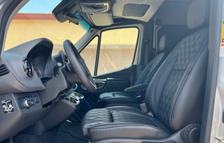 Luxury Mercedes Sprinter Cruiser Van Seats 8