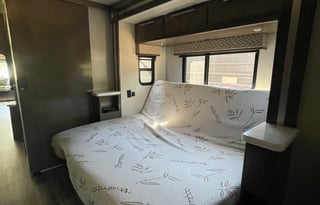 Sam & Kate’s Kid Approved RV Rental w/2 bathrooms