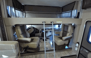 Remi the RV 2017 Thor Hurricane 35m
