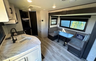 2023 Jayco Jay Flight 242BHSW