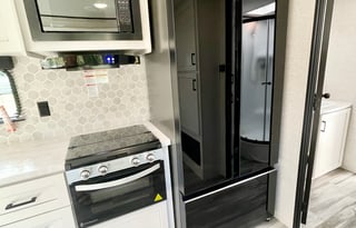 *BRAND NEW* 2025 Jayco - KING BED