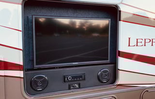 Lucy - Luxury RV for Your Stay in Camp Sherman