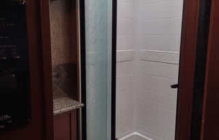 "Vrbo on the Go" with Outdoor Kitchen & TV