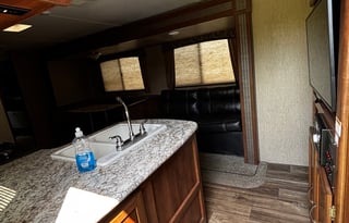 33ft Keystone Passport