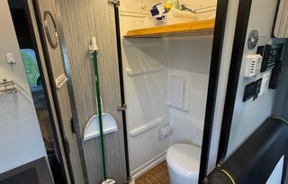 "Vando" - Ultimate Montana Off Grid Adventure Van