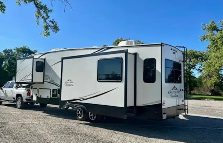 Three slide outs altogether.