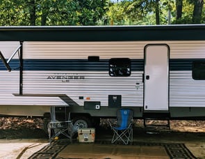 Prime Time RV Avenger 28QBSLE