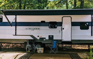 Clean 2022 Camper W/ Queen Room and Bunk Room
