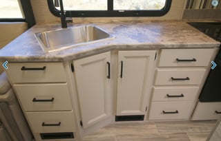 2020 Thor Ace 33.1 - La Dolce Vita