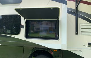 2018 Coachmen RV Pursuit 33 BH Blanche