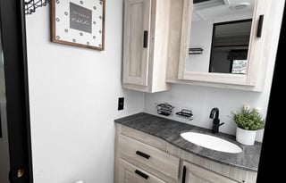 The ULTIMATE Coach - 2023 Sunseeker 3250DSLE