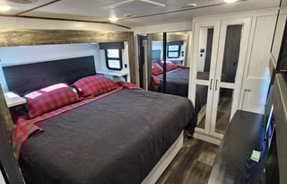 2022 Heartland Bighorn 39MB.