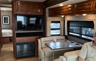 2015 Fleetwood RV Bounder 34T