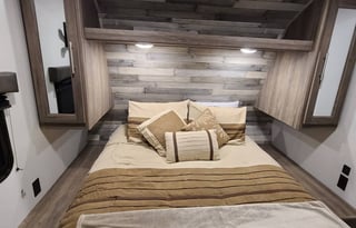 Our Annie--2021 Crossroads Zinger--Delivery Only