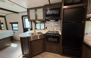 Perfect Size Aspen Trail- Sleeps 8!