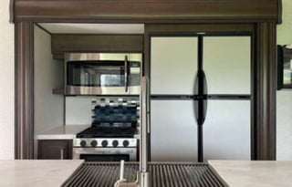 Dutchmen Atlas Fifth Wheel