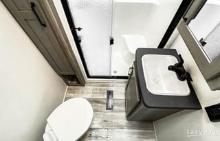 2022 Carbon 398 Toy Hauler