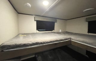 (Unit 25) Transcend Explor w/ Bunkhouse and Outside kitchen