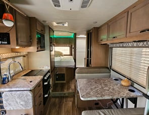 Thor Motor Coach Four Winds 22E