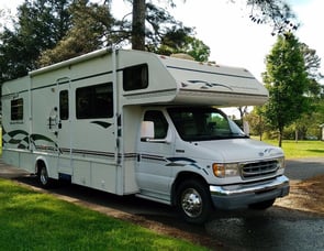 Winnebago Adventurer 29B