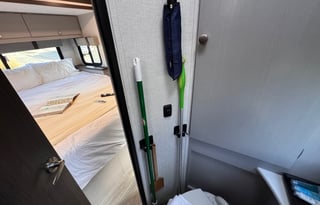 2026 31ft Coachmen 29KB - Sleeps 8