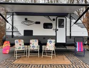 Highland Ridge RV olympia 19bh
