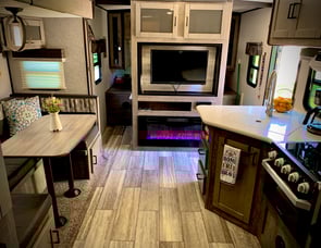 Heartland North Trail 24BHS